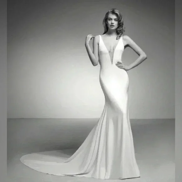 Pronovias Privèe “Ileana” wedding gown 💍 size 14 US